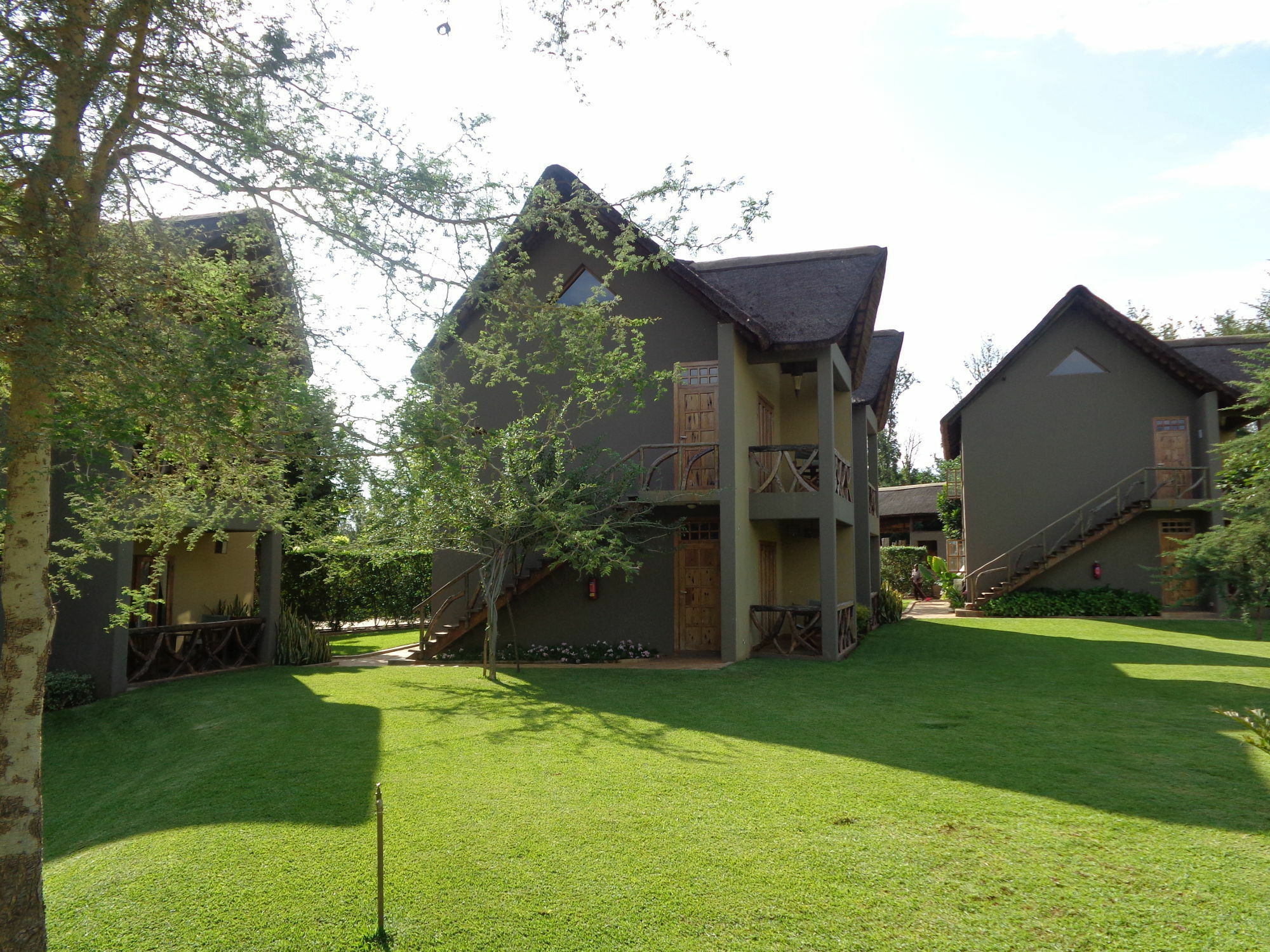 เวรู เวรู ริเวอร์ ลอดจ์ Villa Weru Weru ภายนอก รูปภาพ