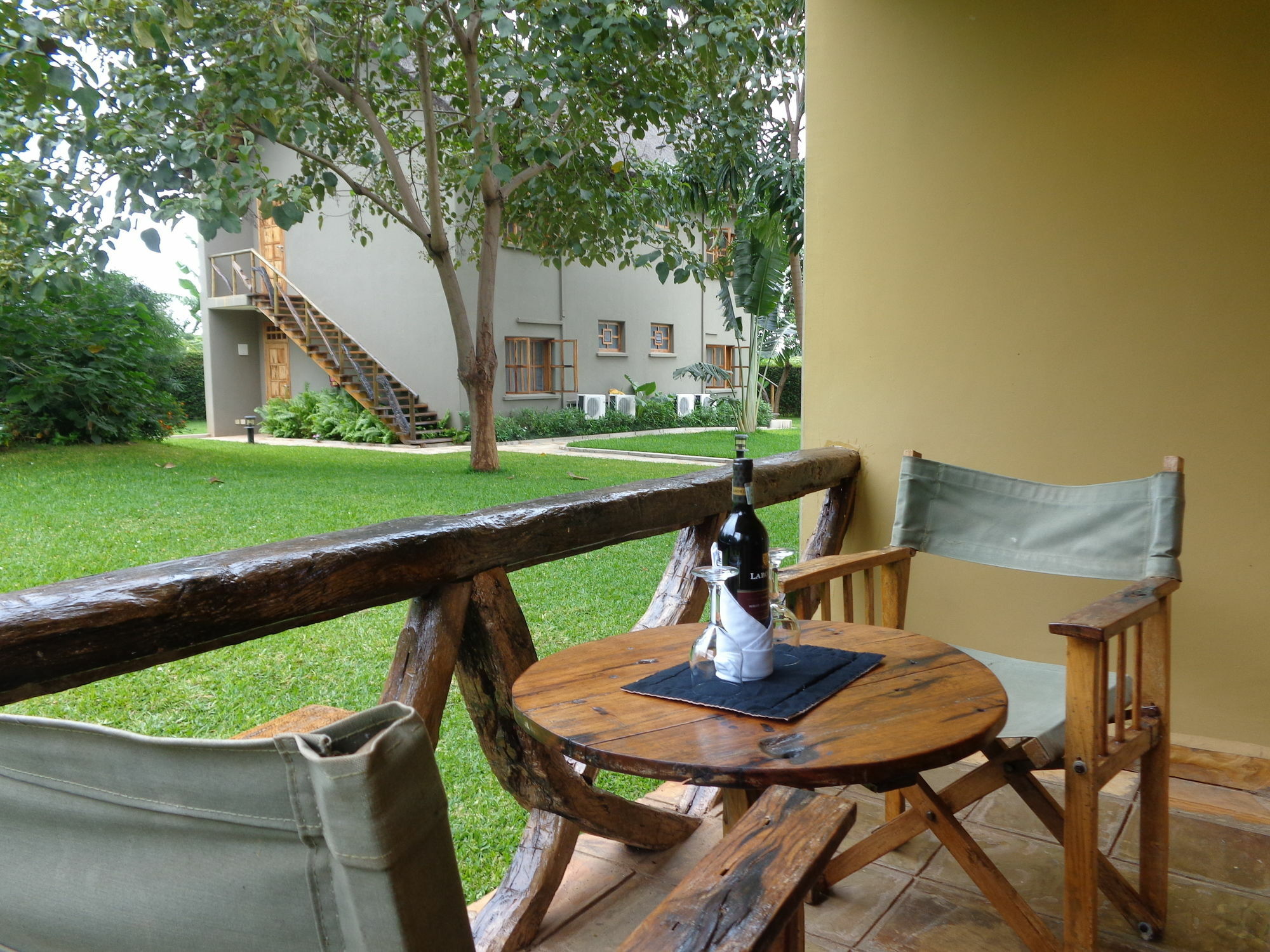 เวรู เวรู ริเวอร์ ลอดจ์ Villa Weru Weru ภายนอก รูปภาพ